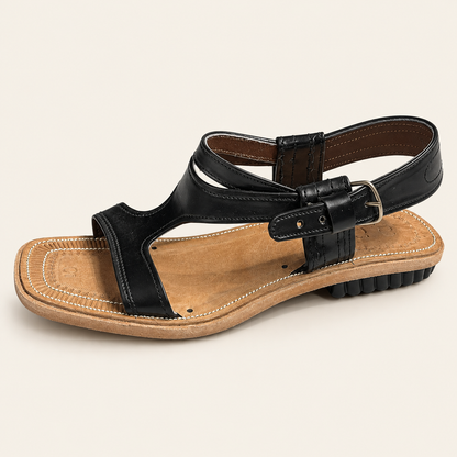 color:black